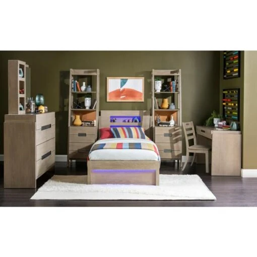 District Panel Bed - Image 5
